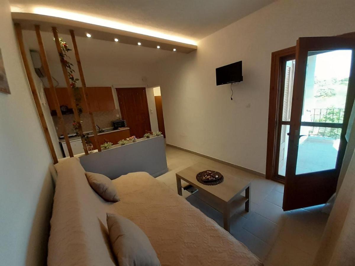 Elaionas Apt. Psakoudia Exterior photo